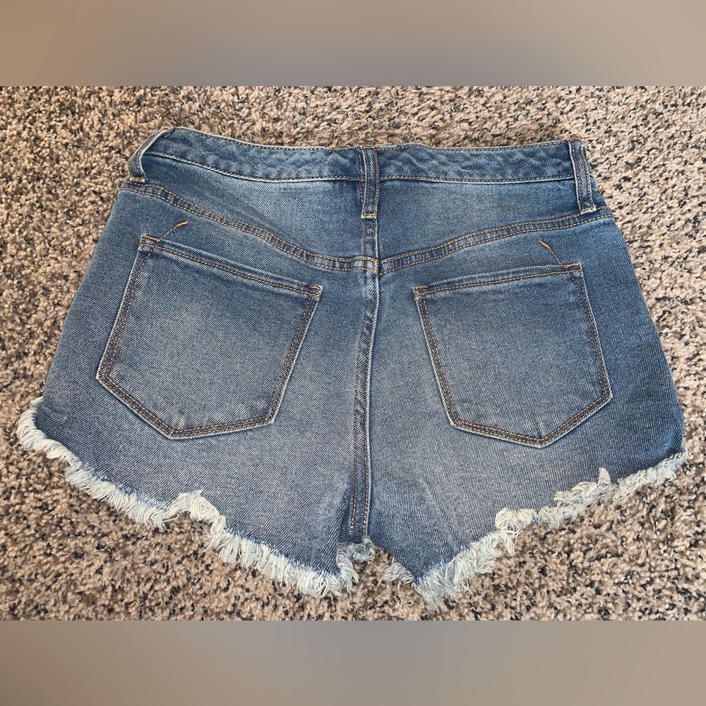 Light Distressed Shorts - Picture 2 of 4